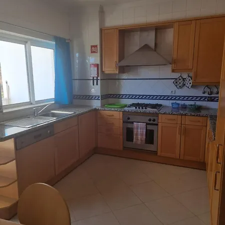 Apart. T2 Baixa Албуфейра