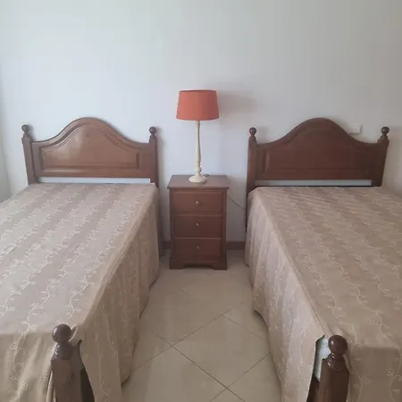 Apart. T2 Baixa Албуфейра